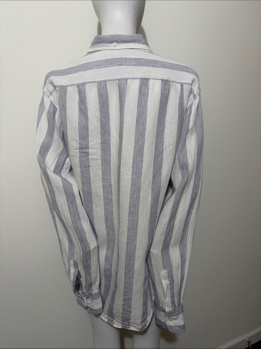 Vacay Men’s Linen Grey Striped Button Down Shirt - Picture 7 of 12